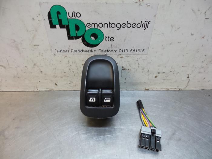 Commutateur vitre électrique d'un Peugeot 206, Autos : Pièces & Accessoires, -, Utilisé, -, Peugeot