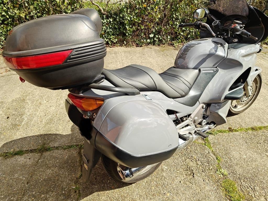 Honda Deauville 650, Motoren, Motoren | Honda, Cardan-aandrijving, 2 cilinders, Motorrijbewijs A, Particulier