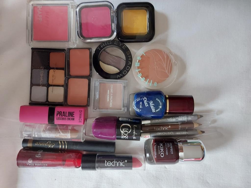 Lot maquillage 1 3, Enlèvement ou Envoi, Lèvres, Maquillage