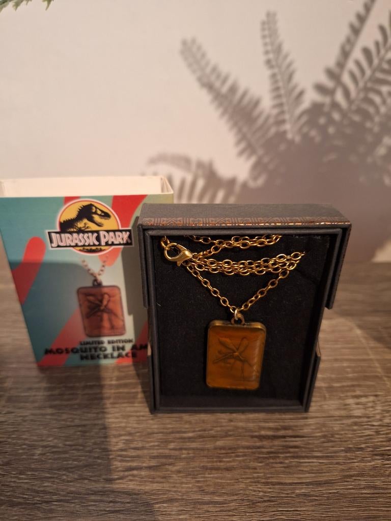 Collier Fanattik Jurassic Park, Collections, Enlèvement