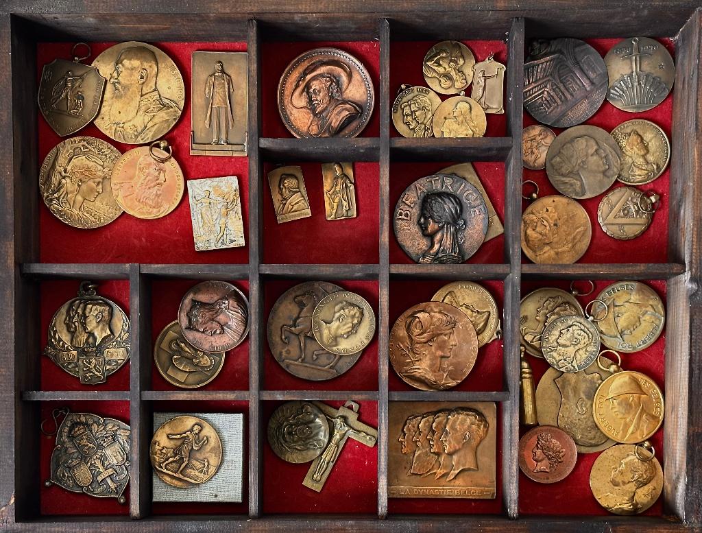 Médailles de bronze - Guerre - Collection Kings Nice, Timbres & Monnaies, Pièces & Médailles, Enlèvement, Bronze