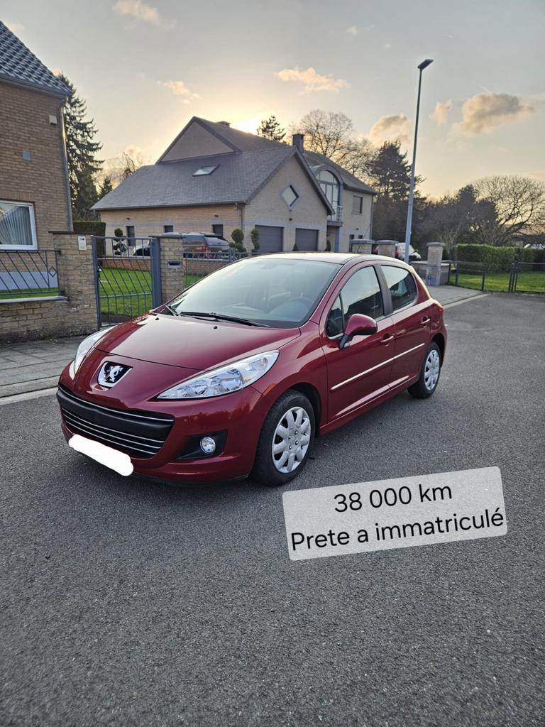 38 000 km Prete a immatriculé Peugeot 207 2010 1.4 essence, Autos, Achat, Entretenue par le concessionnaire, 5 portes, Particulier