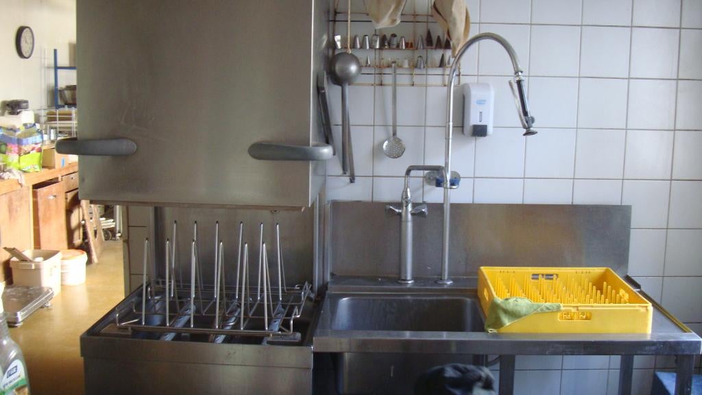 Lave vaisselle WINTERHALTER  boulangerie bakkerij, Articles professionnels, Horeca | Équipement de cuisine, Enlèvement, Utilisé