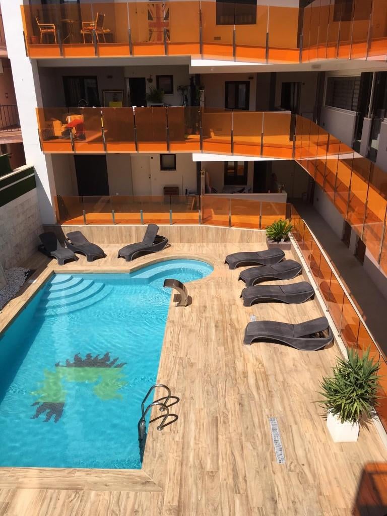 TE HUUR 500m zee penthouse appartement Torrevieja Spanje, Vakantie, Appartement, Eigenaar, Aan zee, Open haard