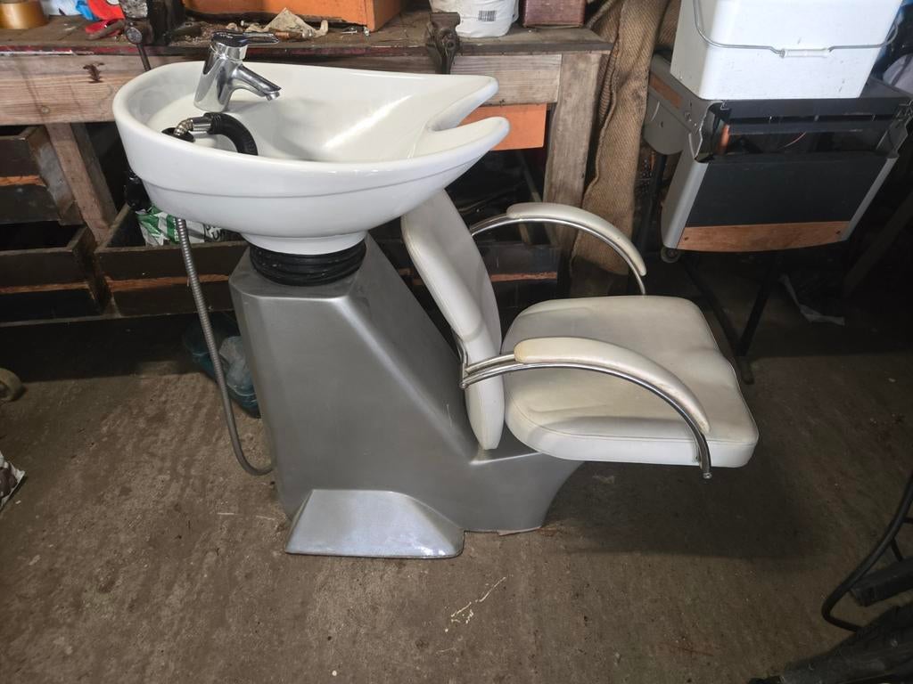 Wasbak met kappers stoel, Handtassen en Accessoires, Uiterlijk | Haarverzorging, Ophalen