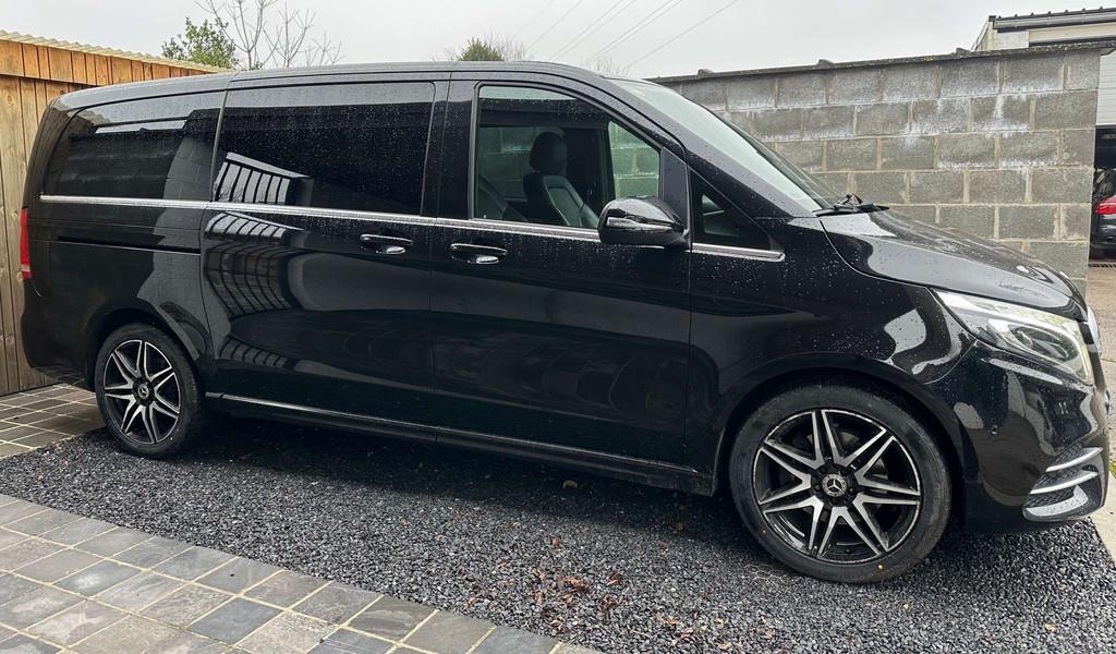 Mercedes-Benz V 300 d AMG Line 5 Zit Led Navi Leder 360 Cam, Auto's, Automaat, Zwart, 4 cilinders, Zwart