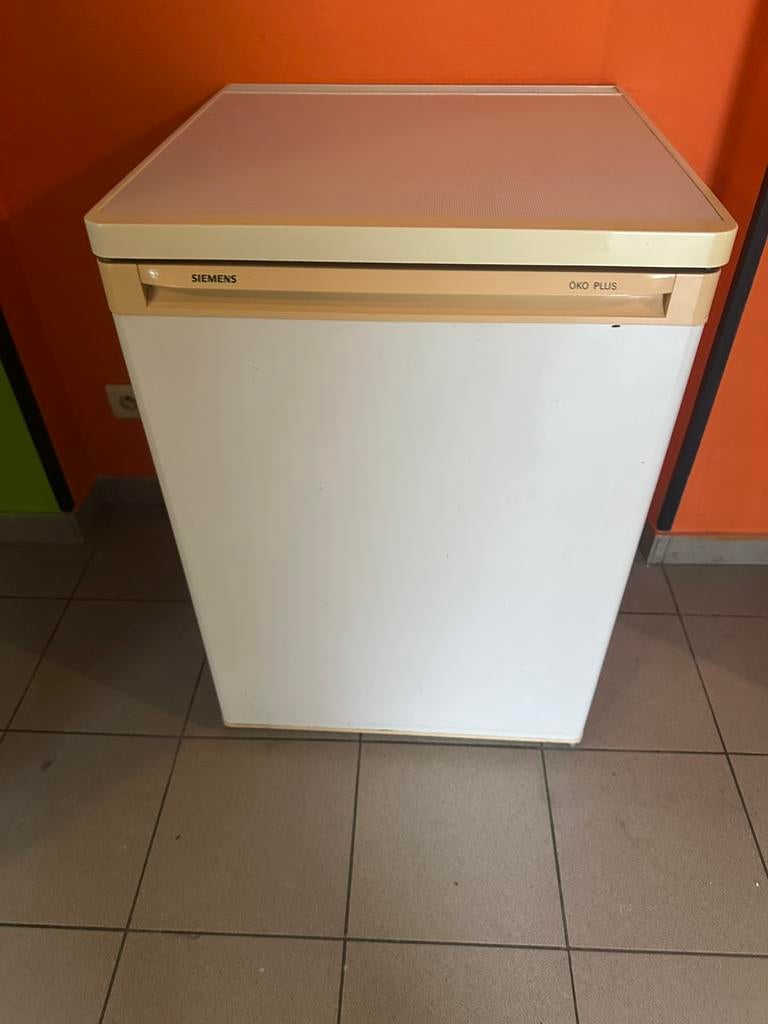 koelkast met vriesvak van Siemens, Elektronische apparatuur, Koelkasten en IJskasten, 60 cm of meer, Zo goed als nieuw, Met vriesvak