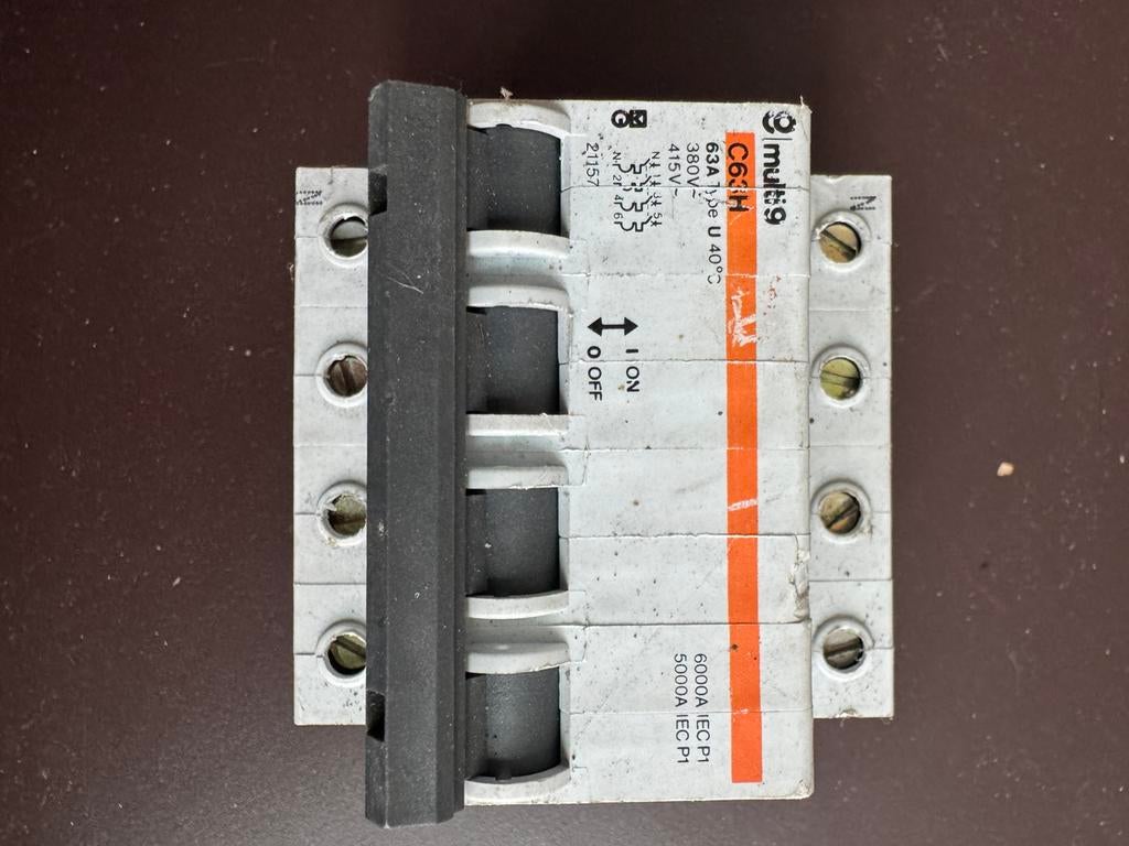 Merlin Gerin Multi9 C63H, Bricolage & Construction, Enlèvement ou Envoi, Comme neuf