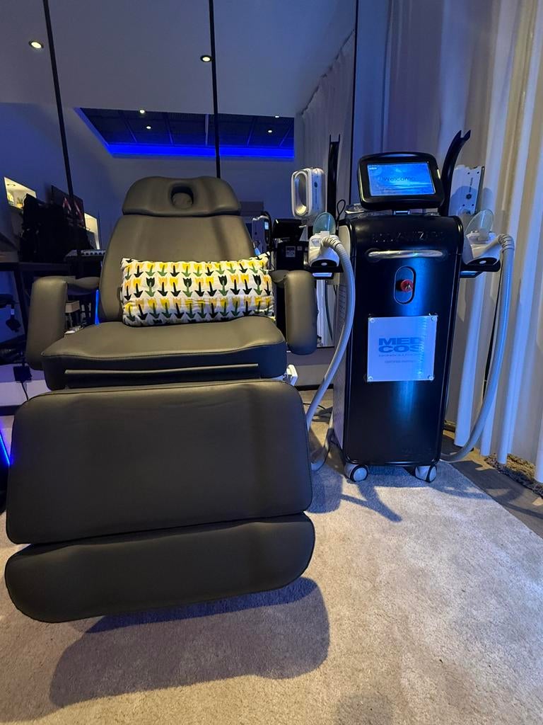 Cryolipolyse aparaat 4 koppen, Ophalen, Zo goed als nieuw