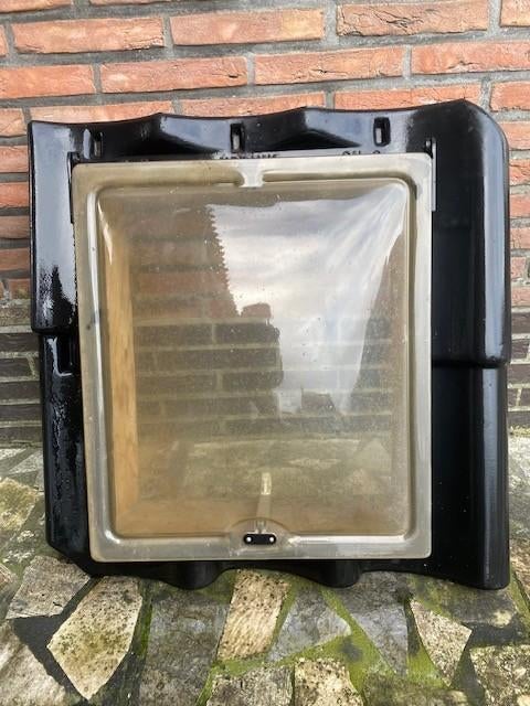 dakramen, Enlèvement, Comme neuf, Lucarne