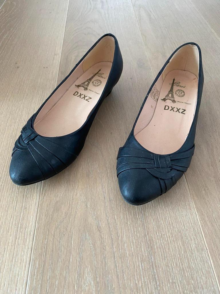 Chaussures à bout pointu et petit talon, Vêtements | Femmes, Chaussures, Enlèvement ou Envoi, Porté, Dxxz, Chaussures basses
