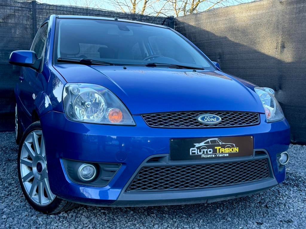 Ford // Fiesat // ST // 2.0i 16v // 150cv // A voir //, 110 kW, 4 cilinders, Blauw, Leder en Stof