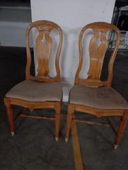 2 antique chairs with leather seats, Maison & Meubles, Chaises, Utilisé, Deux, Bois, Gris, Enlèvement
