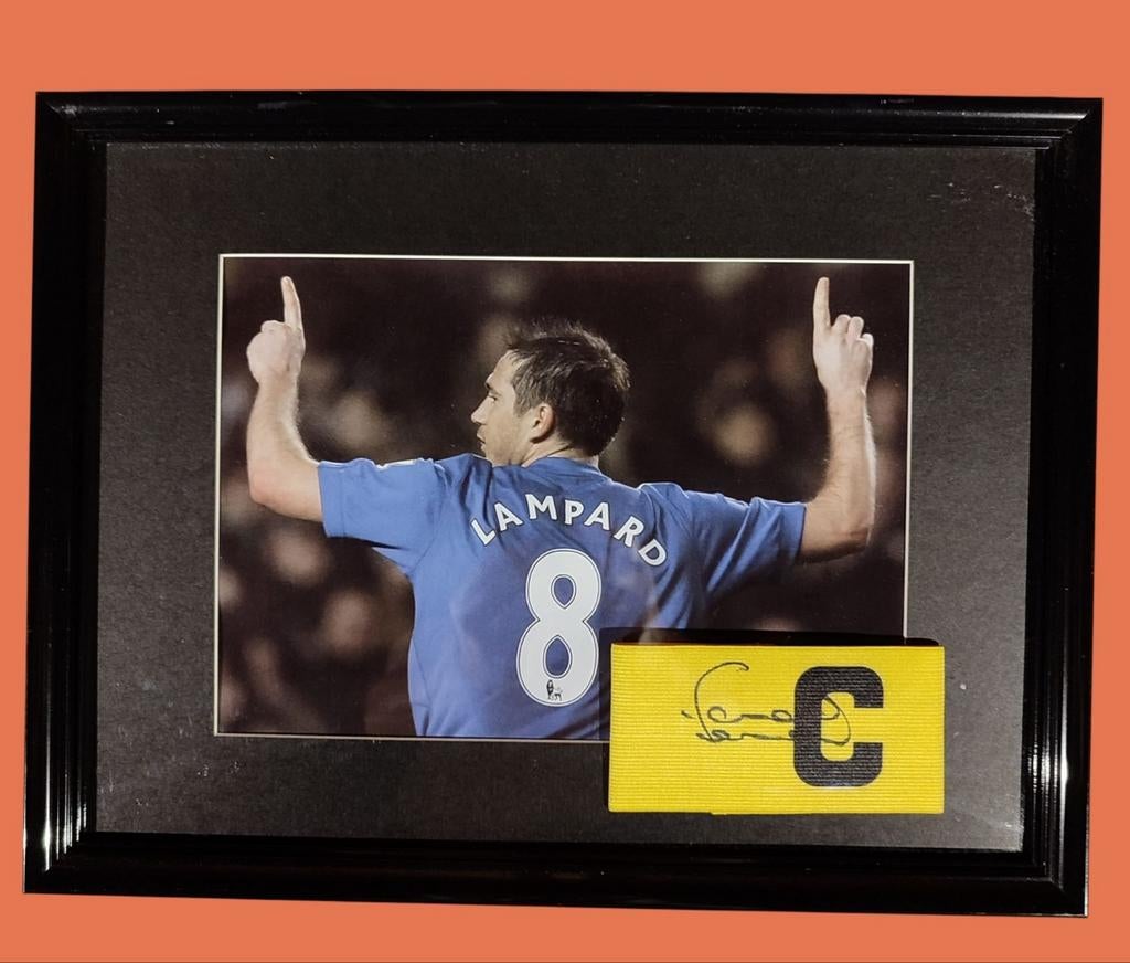 Brassard de capitaine avec manteau dédicacé par Frank Lampar, Collections, Enlèvement ou Envoi