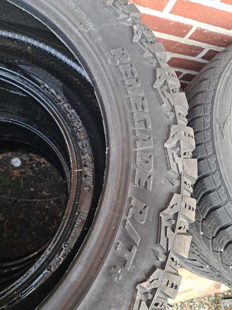 Terrein banden renegade R/T, Ophalen