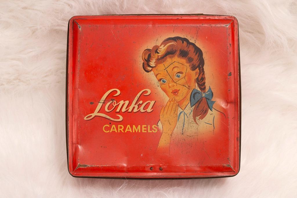 oude blikken doos Lonka Caramels, Collections, Enlèvement ou Envoi, Utilisé, Autres marques