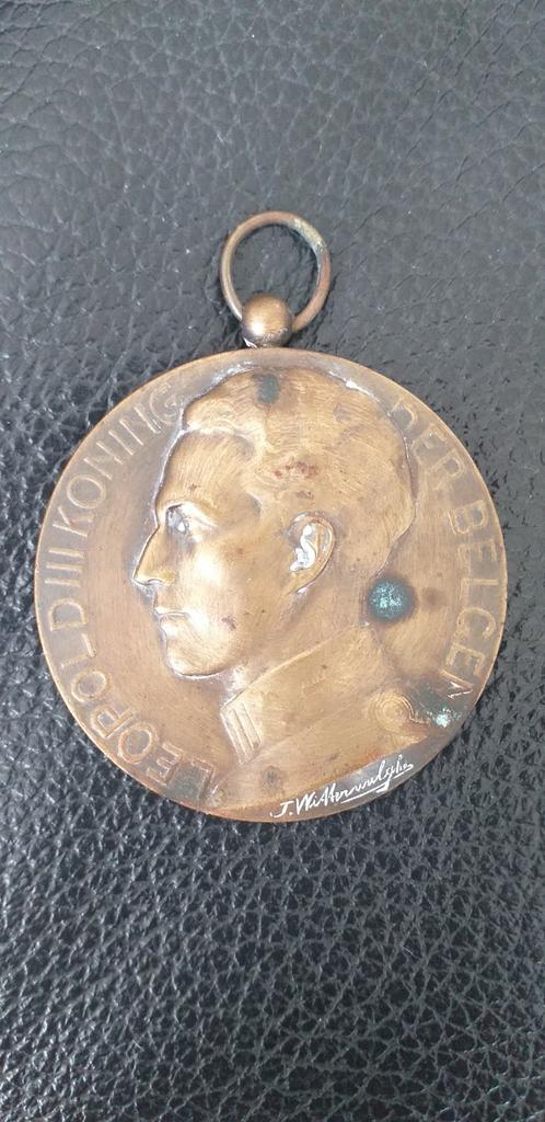 Leopold Lll King. /Médaille Zomergem 1936., Timbres & Monnaies, Pièces & Médailles, Enlèvement ou Envoi