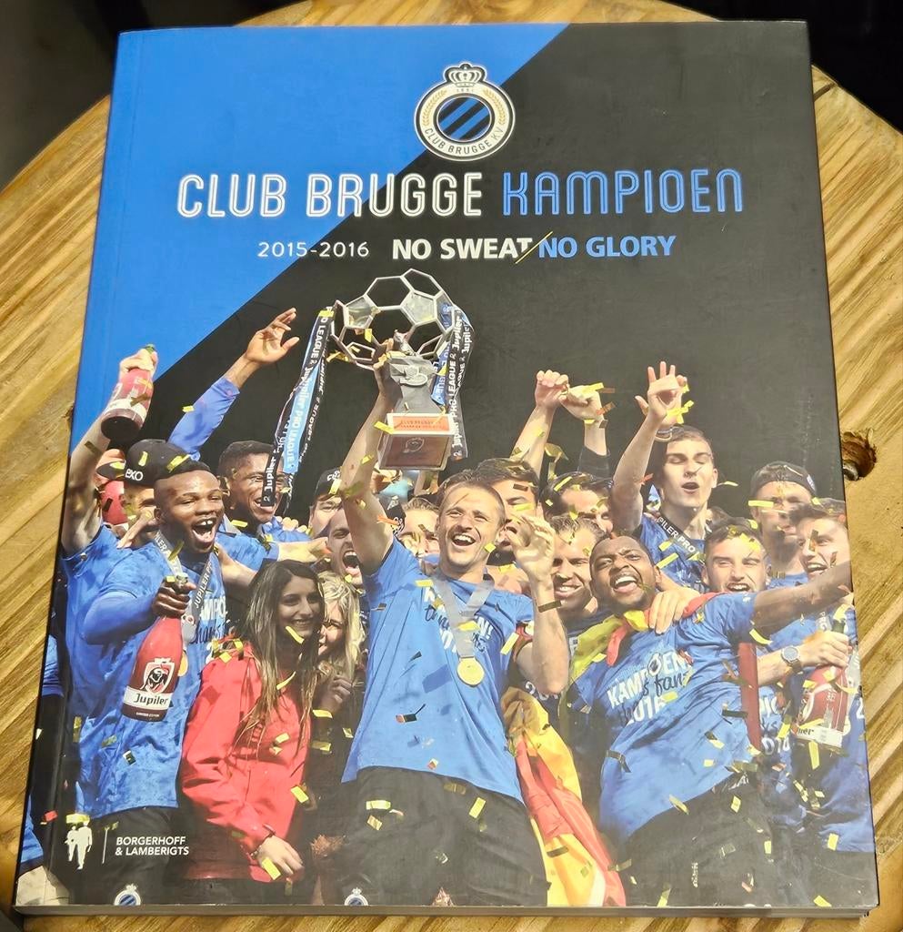 Club Brugge kampioen boek 2015-2016, Verzamelen, Ophalen of Verzenden, Zo goed als nieuw