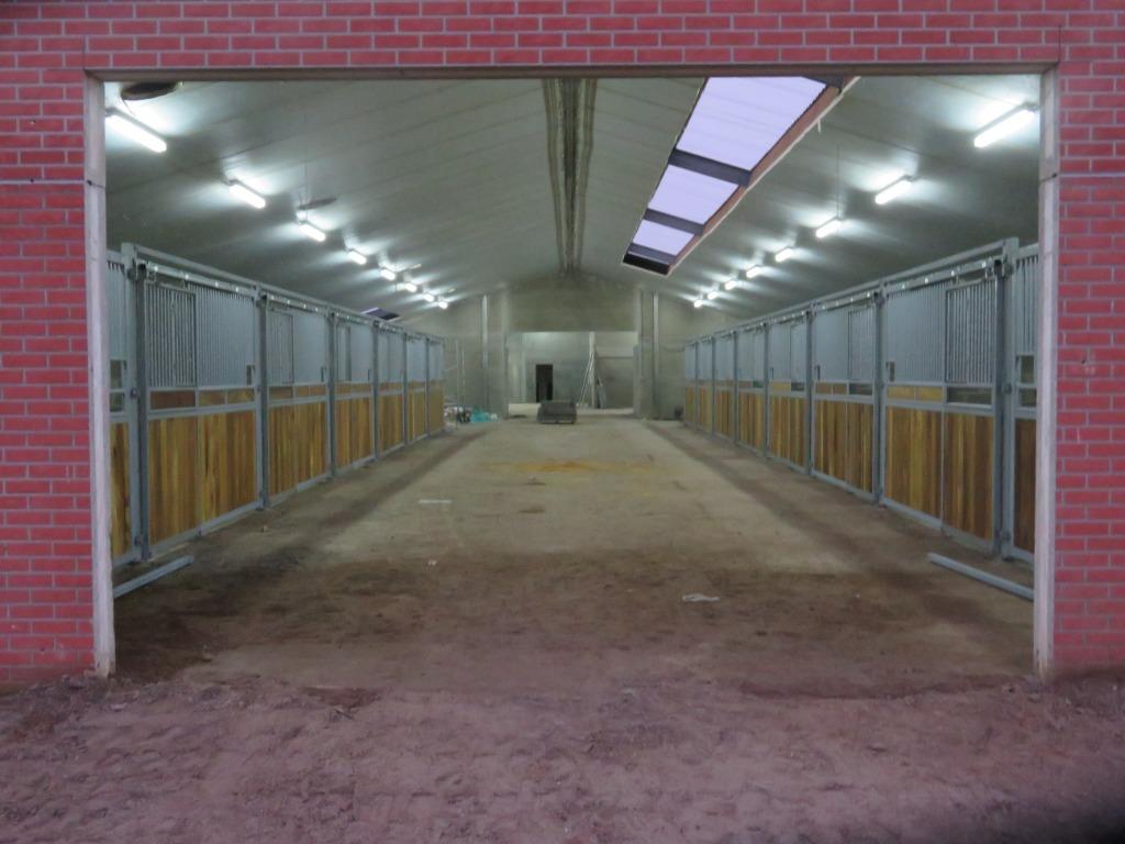 paardenstalling te huur / 3 grote lege boxen, Pâturage, 2 ou 3 chevaux ou poneys