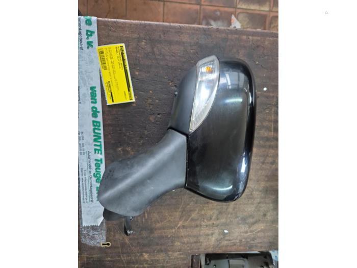 Rétroviseur extérieur droit d'un Renault Clio, Renault, -, 3 mois de garantie, Utilisé