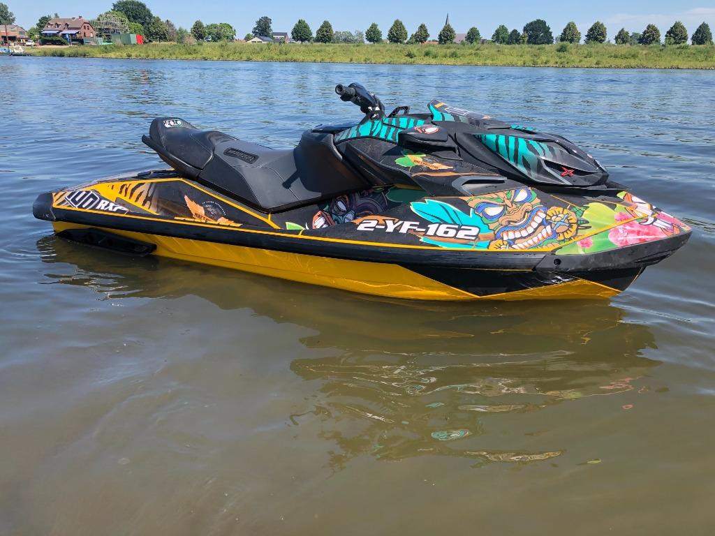Zeer Mooie Aparte Seadoo RXP X 300 PK 2021 Custom Incl Btw, Watersport en Boten, Ophalen, Benzine, 200 pk of meer