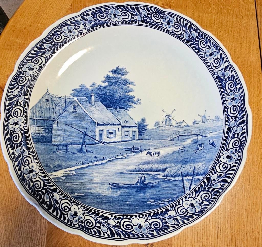 Delfts blauw bord, Enlèvement