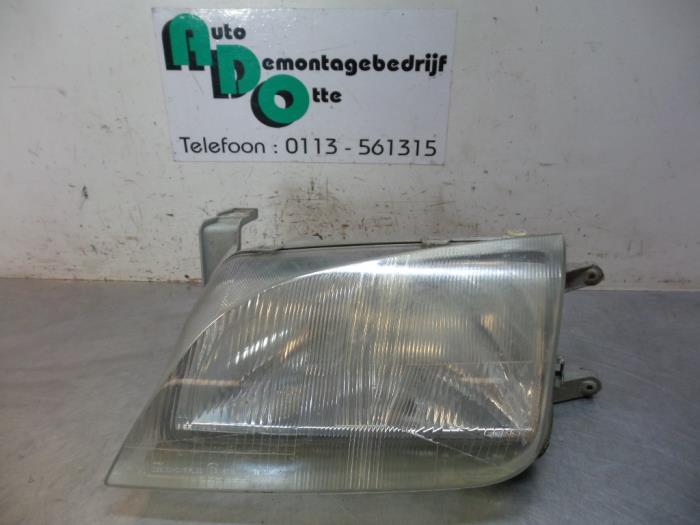 Phare gauche d'un Suzuki Swift (Swift 96-), Autos : Pièces & Accessoires, -, Utilisé, -, Suzuki