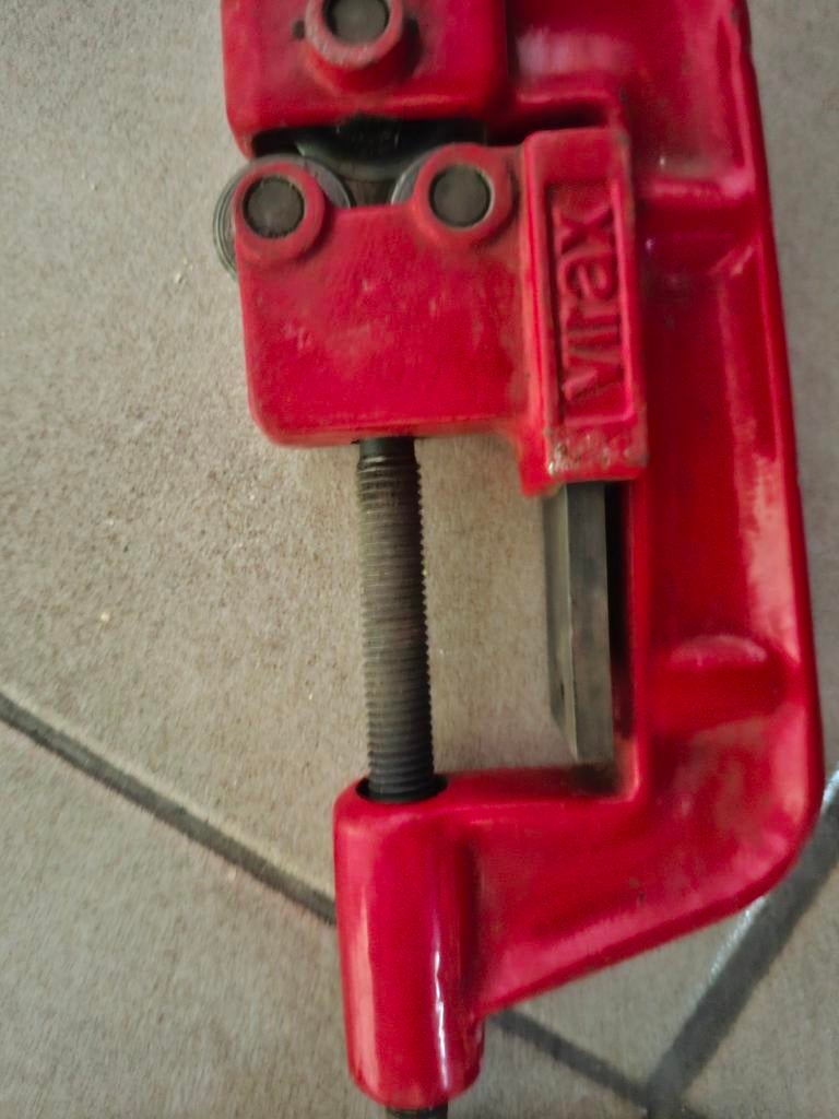 Buizensnijder, Ophalen