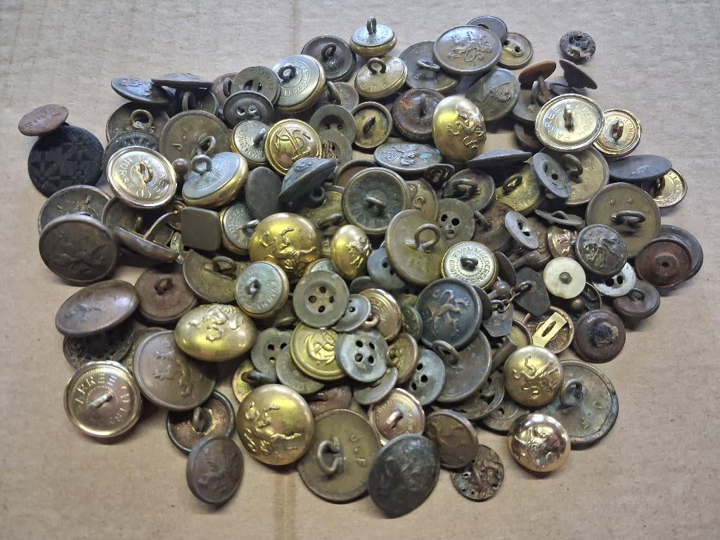 +- 150 oude knopen, Verzamelen, Ophalen of Verzenden, Landmacht, Overige typen