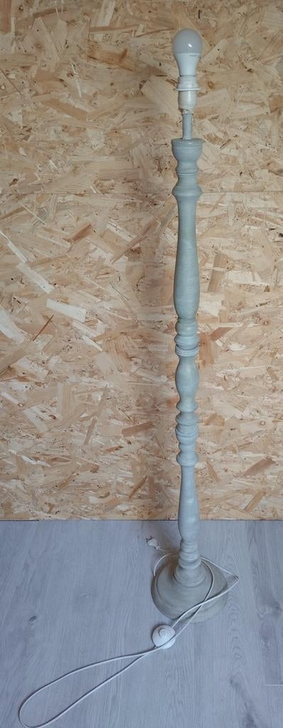 Lampadaire en bois - design rural/classique, Maison & Meubles, Lampes | Lampadaires, Enlèvement ou Envoi