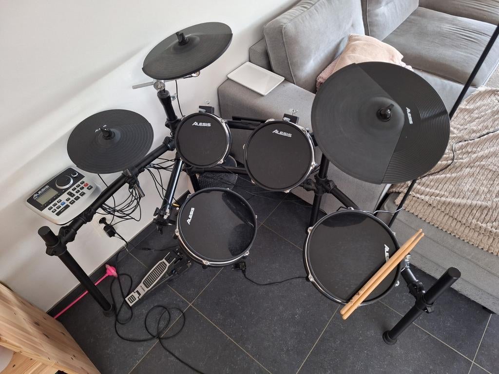 Alesis dm8 electrisch drumstel, Ophalen