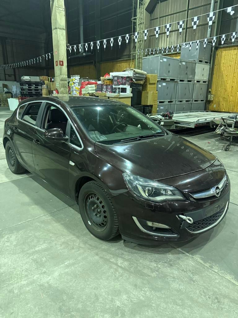Opel astra 1.6 diesel 2015 117500 km motor defect, Auto's, Euro 5, Particulier, Astra, Te koop