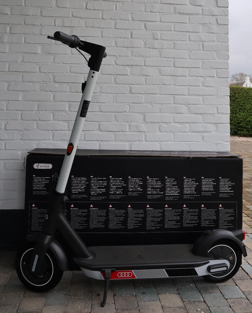 Segway step Audi, Fietsen en Brommers, Steps, Ophalen, Gebruikt, Elektrische step (E-scooter), Segway ninebot