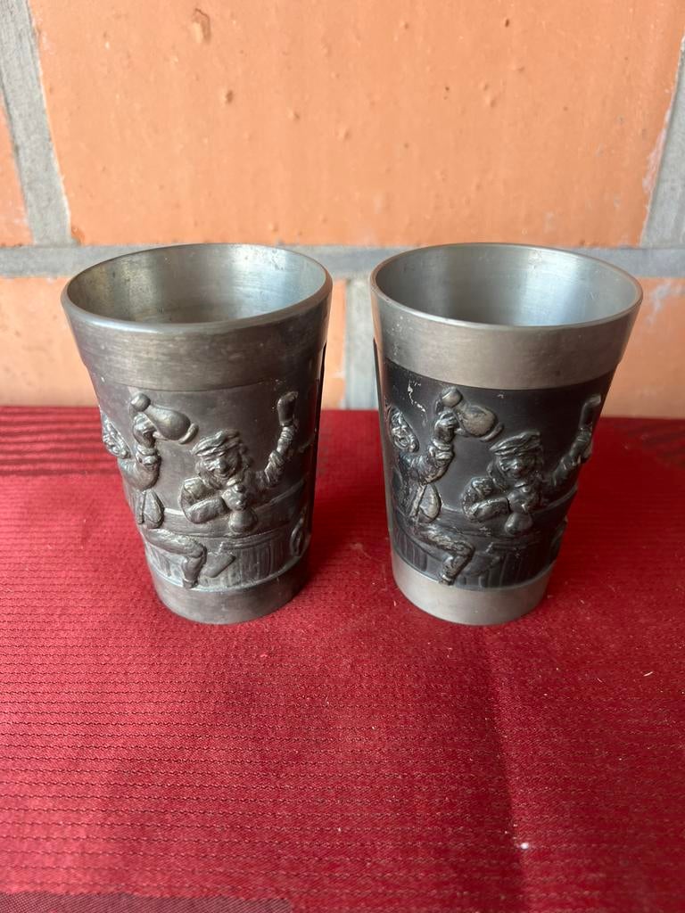 tinnen bekers, Enlèvement ou Envoi