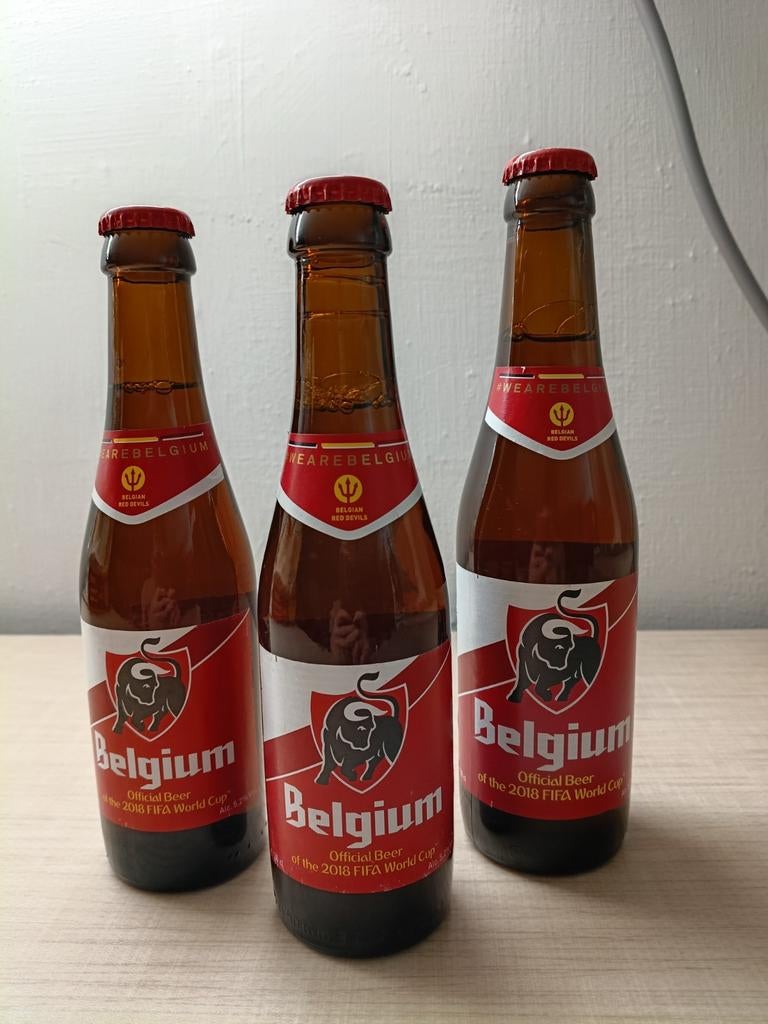 Jupiler flesjes met Rode Duivels WK 2018, Collections, Marques de bière, Bouteille(s), Jupiler, Enlèvement