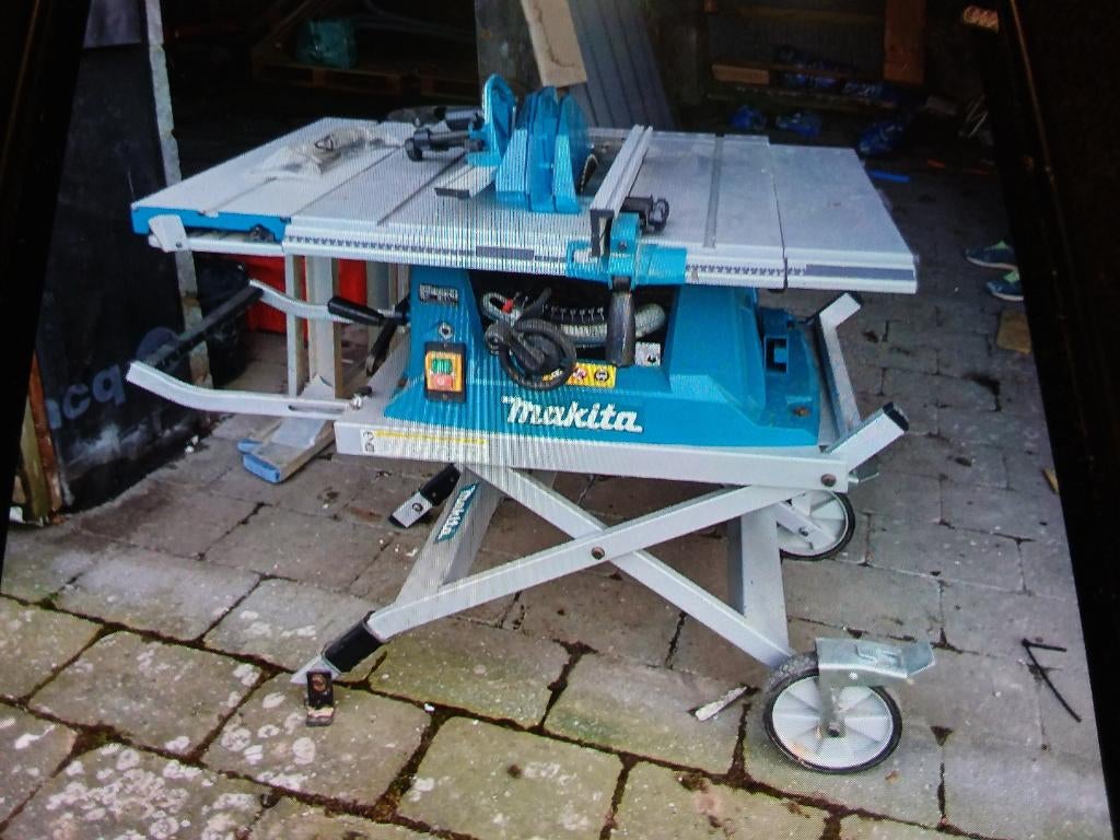 Scie sur table makita, Bricolage & Construction, 1200 watts ou plus, 70 mm ou plus, Enlèvement, Scie circulaire