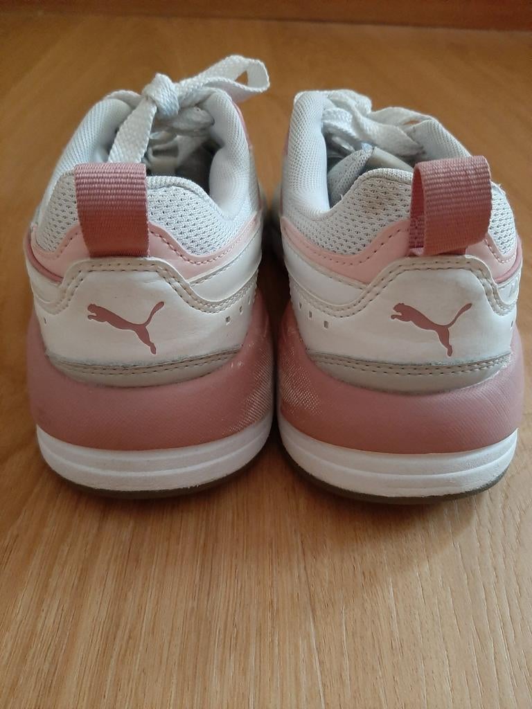 Puma sportschoenen maat 38, Kinderen en Baby's, Babykleding | Schoentjes en Sokjes, Ophalen