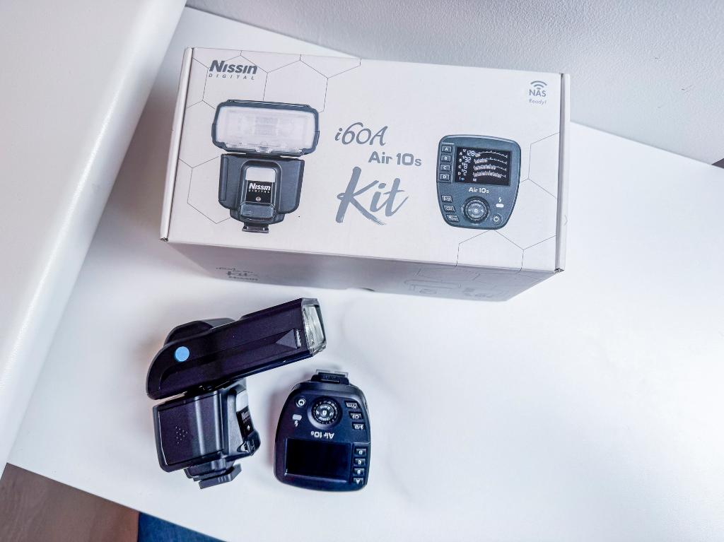 Sony set NISSIN i60A + Air 10s (nieuwstaat + doos), Audio, Tv en Foto, Ophalen of Verzenden, Zo goed als nieuw, Kantelbaar