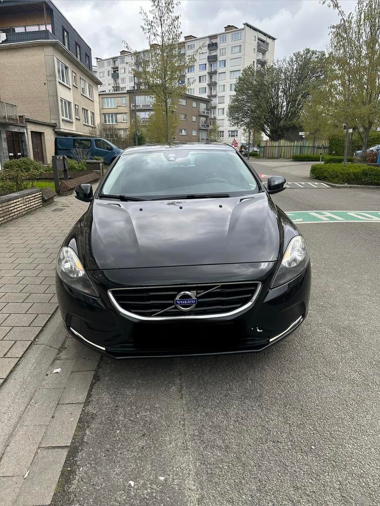 Volvo V40 D2 Automaat !!Euro6!!, Auto's, Volvo, Stof, Zwart, 5 deurs, Particulier