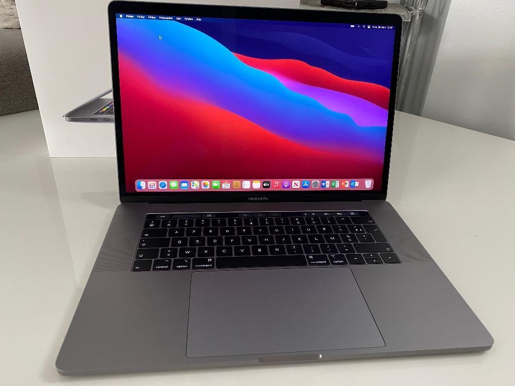 Macbook Pro 15 TouchBar - Space Grey, Informatique & Logiciels, Apple Macbooks, MacBook Pro, Comme neuf, Enlèvement, Azerty