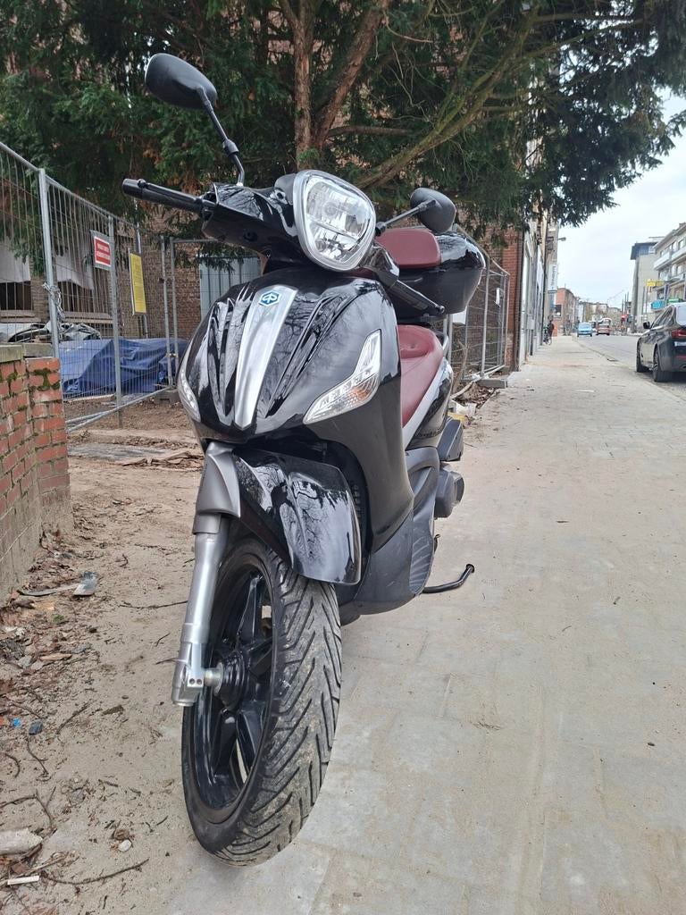 Piaggio Beverly 350 350cc, Motos, Motos | Piaggio, Scooter, Particulier, Permis Moto A2 minimum, 12 à 35 kW