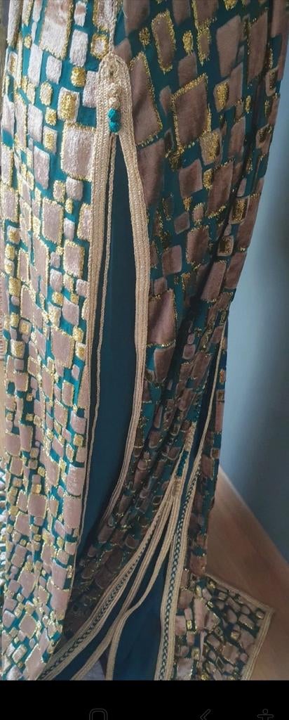 Takchita/ robe traditionnelle/ mariage