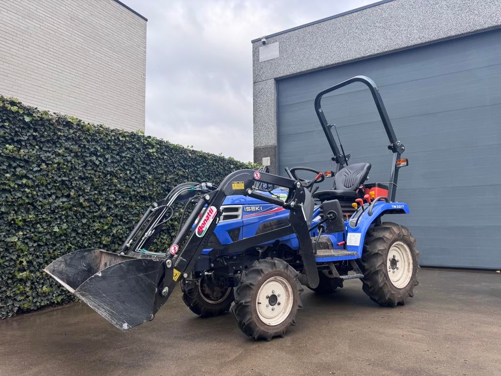 Iseki 3217 met schepbak, Zakelijke goederen, Ophalen, Gebruikt, Tot 80 Pk, Tot 2500