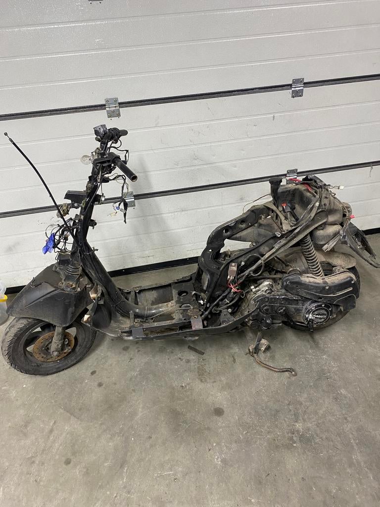 Piaggo zip A klasse, Fietsen en Brommers, Scooters | Piaggio, Gebruikt, Zip, Klasse A (25 km/u), Benzine, Ophalen