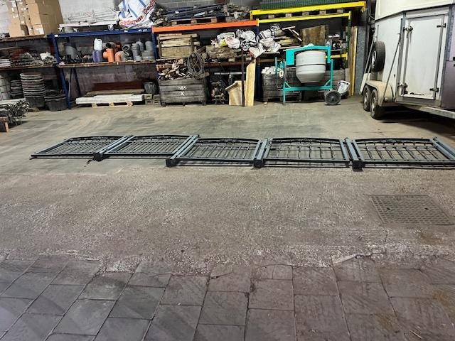 Smeetijzer, Clôture ornementale, Comme neuf, Enlèvement, Fer