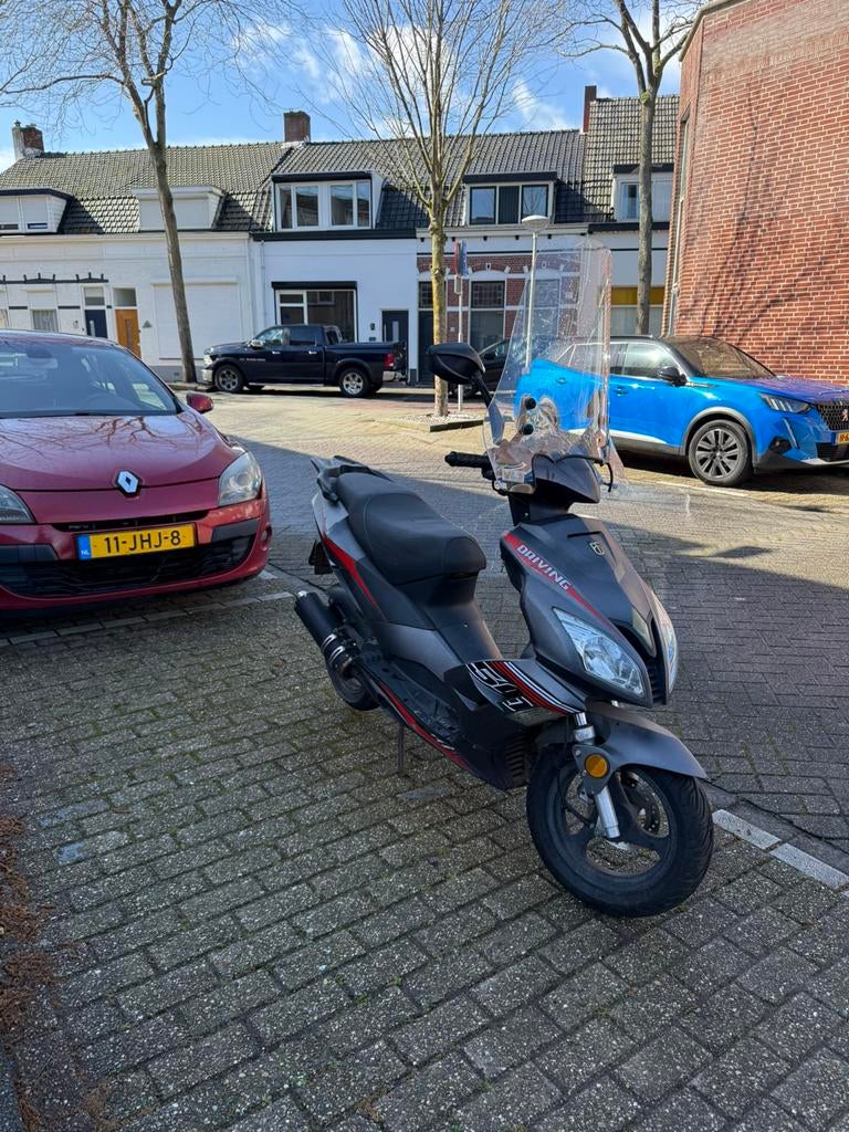 Scooter A klasse, Fietsen en Brommers, Ophalen, Klasse A (25 km/u), Zo goed als nieuw, Benzine
