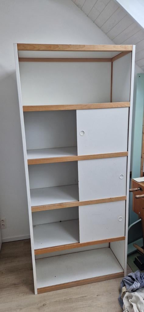 Armoire Kewlox, Ophalen