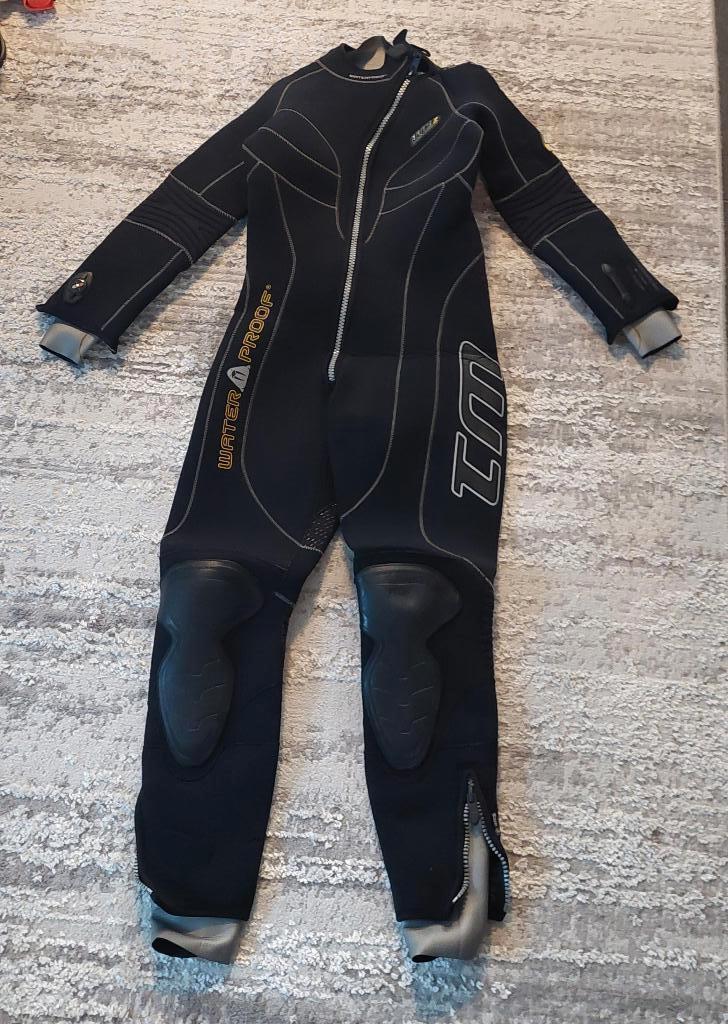 Duikpak 7mm + overpak 5mm semi-droog vrouw +/- 1m70; +/-70kg, Ophalen, Zo goed als nieuw, Duikpak