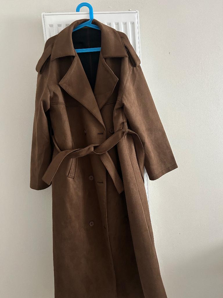 Lange trench coat, Kleding | Dames, Ophalen, Zo goed als nieuw, Maat 36 (S), Bruin