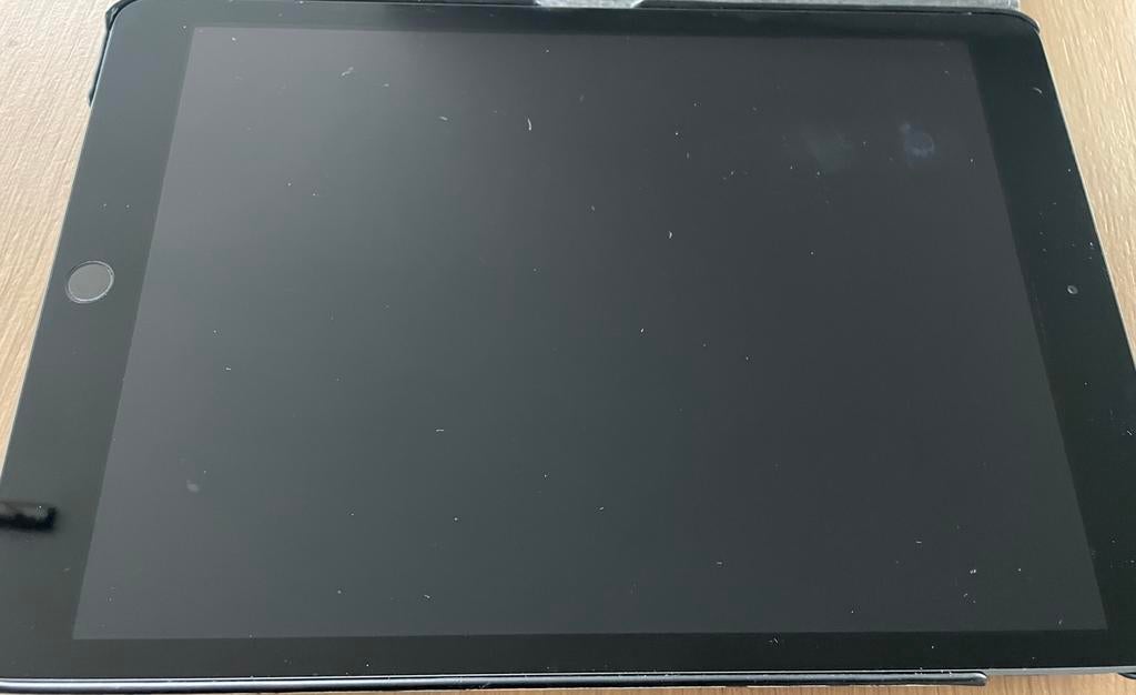 Ipad 128 Gb 8th generation, Informatique & Logiciels, Apple iPad Tablettes, Utilisé, Apple iPad, Wi-Fi, 10 pouces, 128 GB, Gris